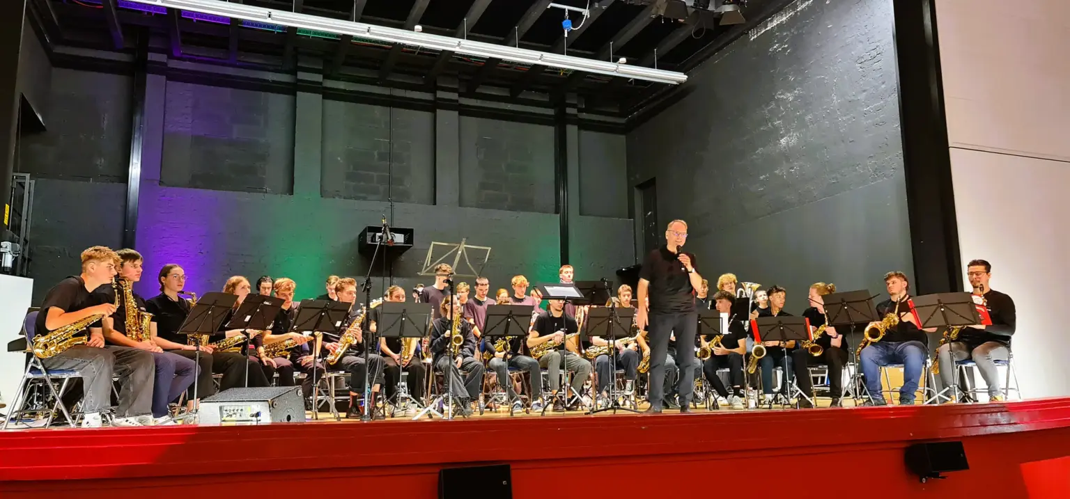 2024 11 10 Bigband Konzert Enjoy Jazz im Rohrbacher Kulturhaus Johanna Hübel 7a (1)