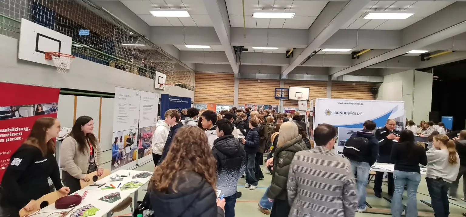 2024 11 Berufsorientierung am Raphael Carlota Martínez González (2)