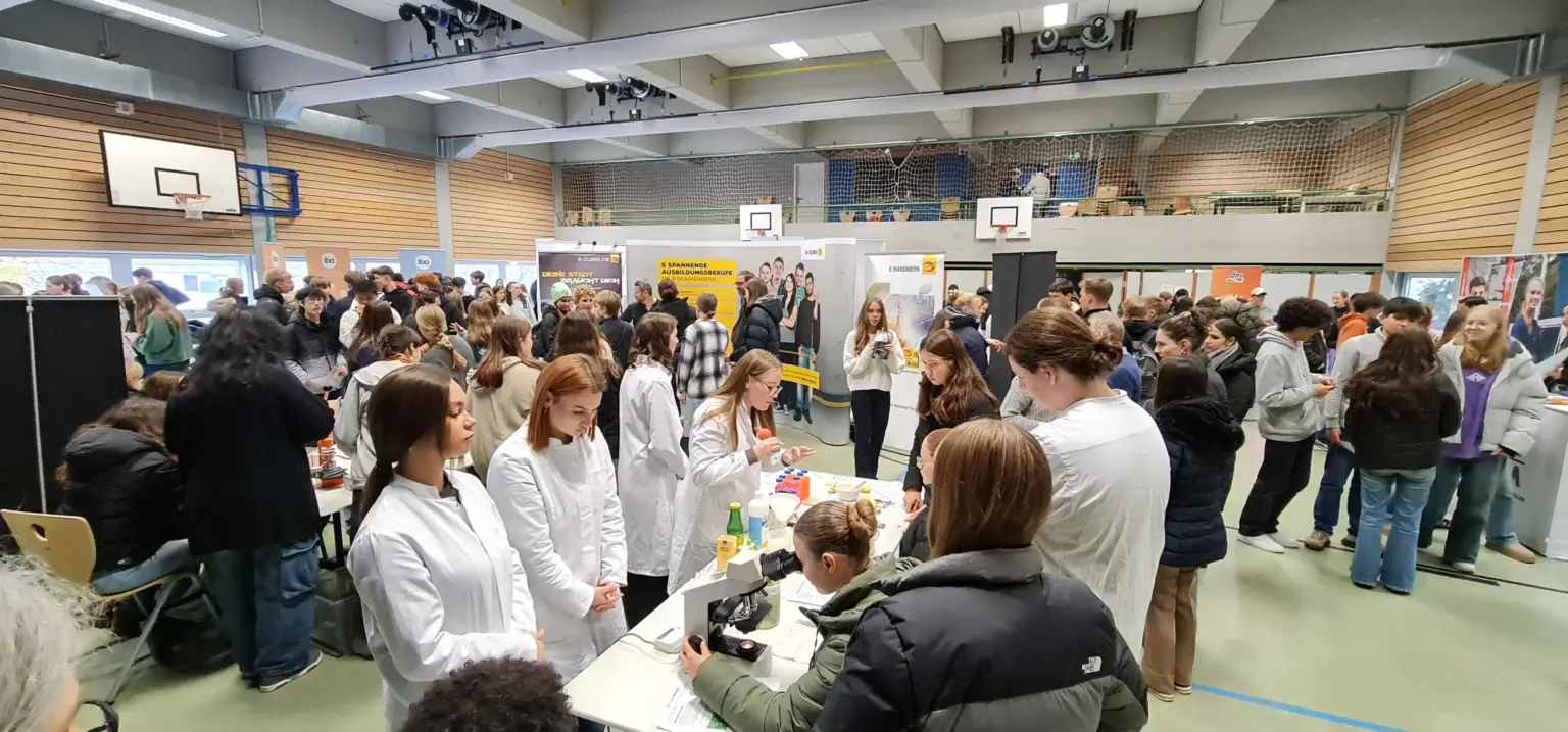 2024 11 Berufsorientierung am Raphael Carlota Martínez González (3)