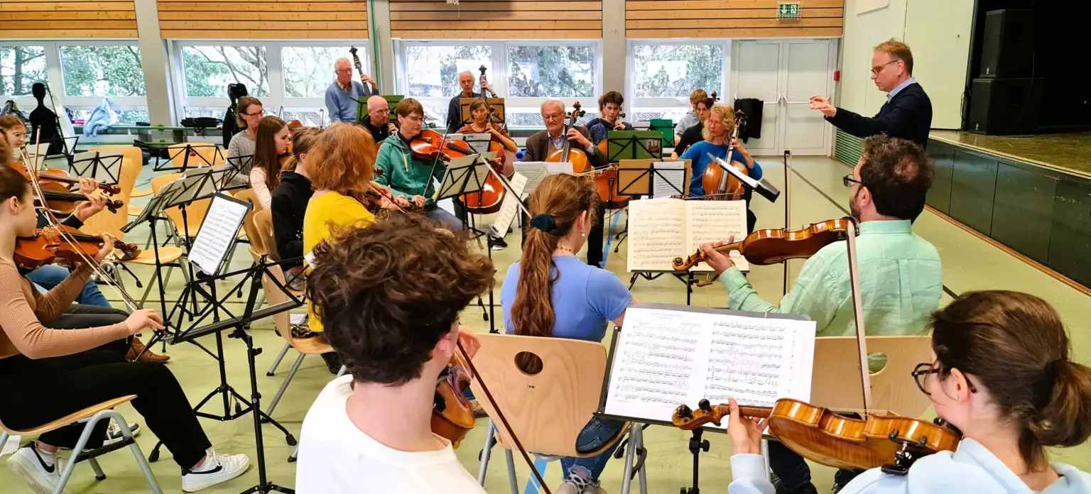 2025 04 Großes Orchester Konzert mit den Heidelberger Sinfonikern Team Heidelberger Frühling (1)