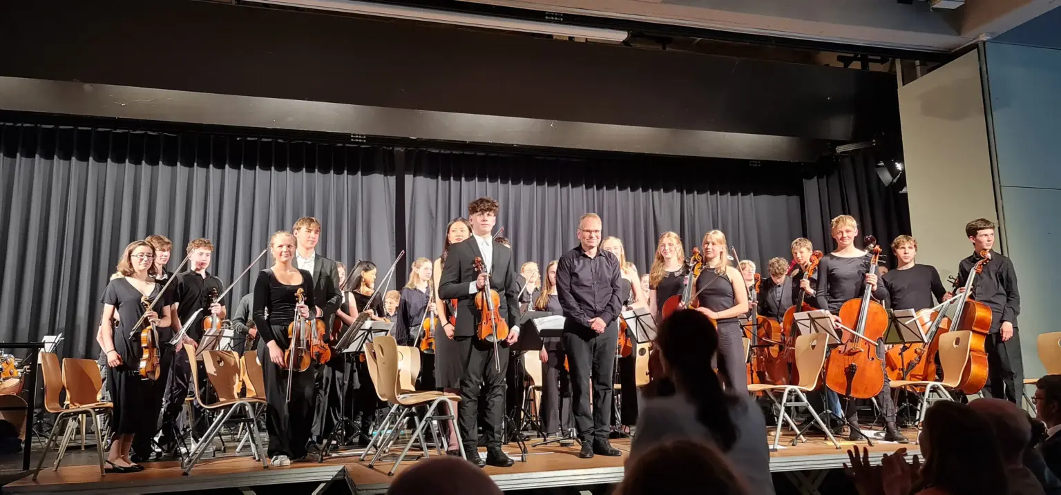 2025 06 04 Sommerkonzert der Mittel und Oberstufe Johanna Hübel 7a (3)