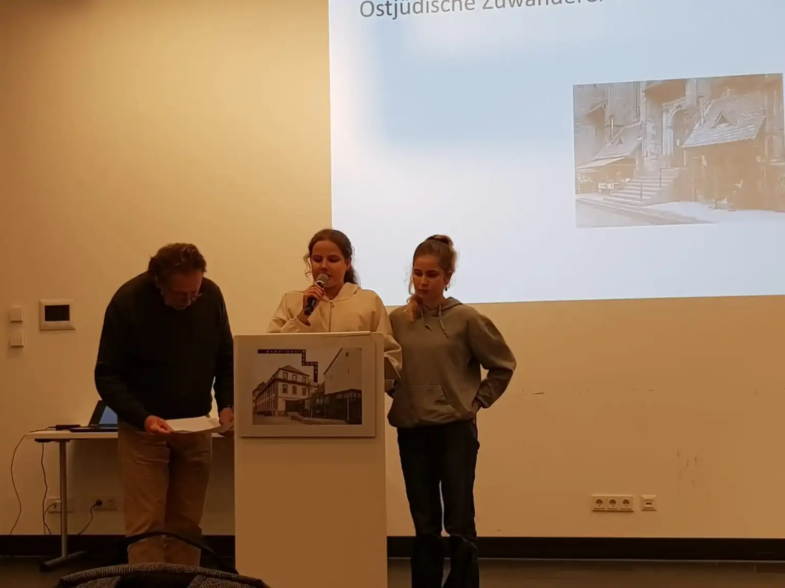 25 11 09 Gedenken Reichspogromnacht Eva Bernhardt