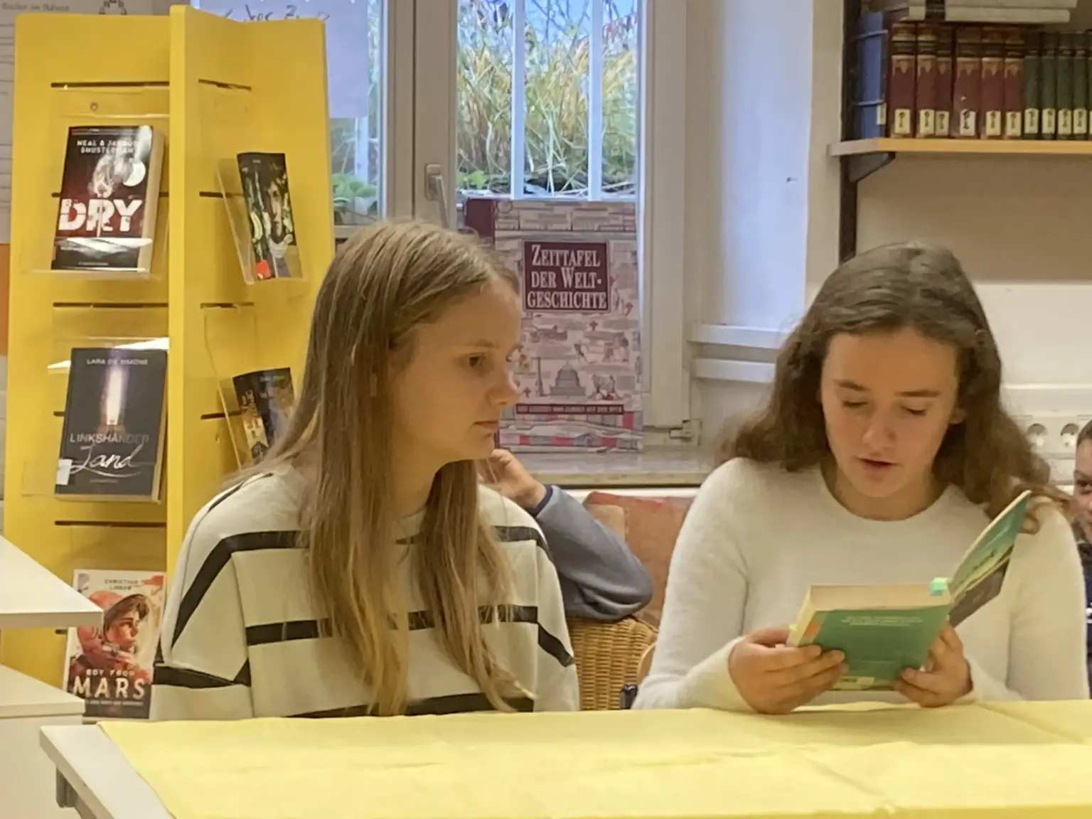 25 12 12 Vorlesen im Advent Gert Schweizer (3)