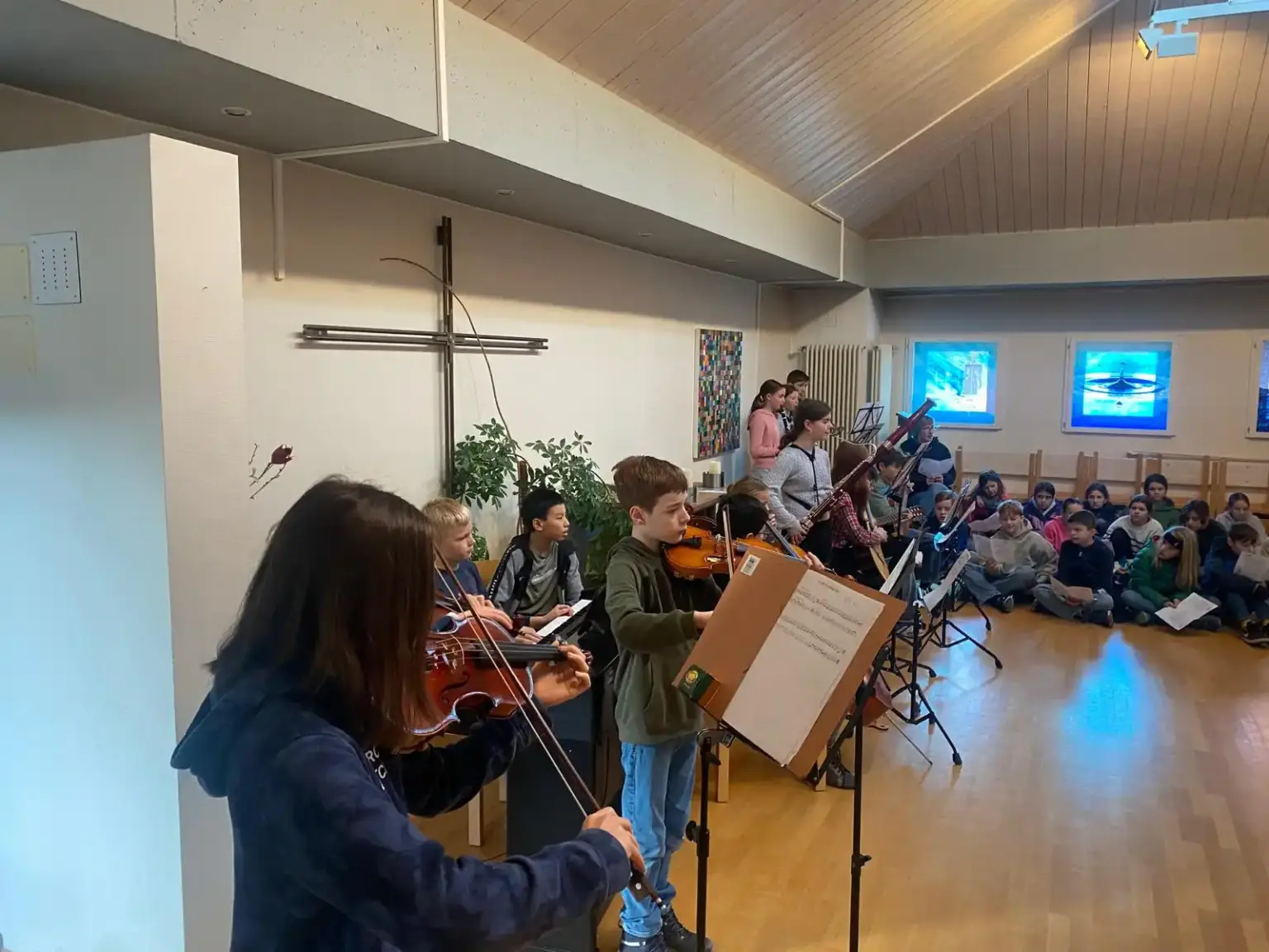 25 12 18 SMV Adventssingen Carolin Preißler (9c), Christian Spermann (2)