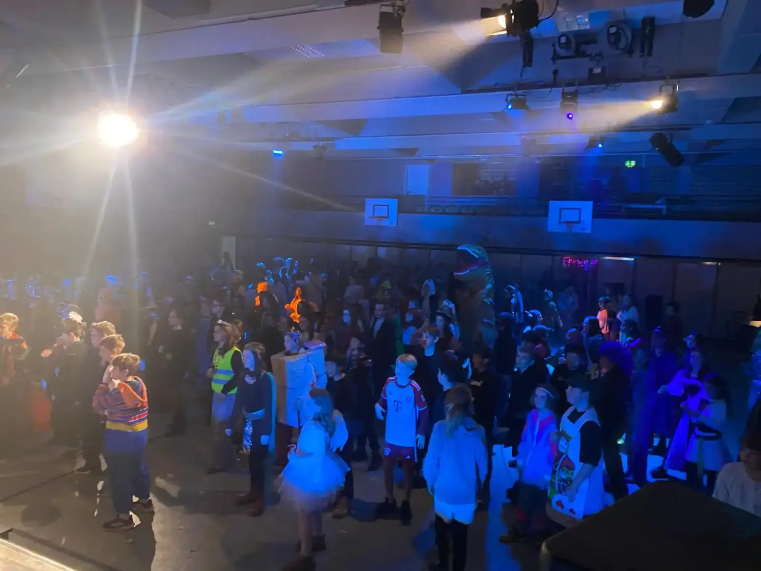 26 2 13 Unterstufenfasching Christian Spermann (3)