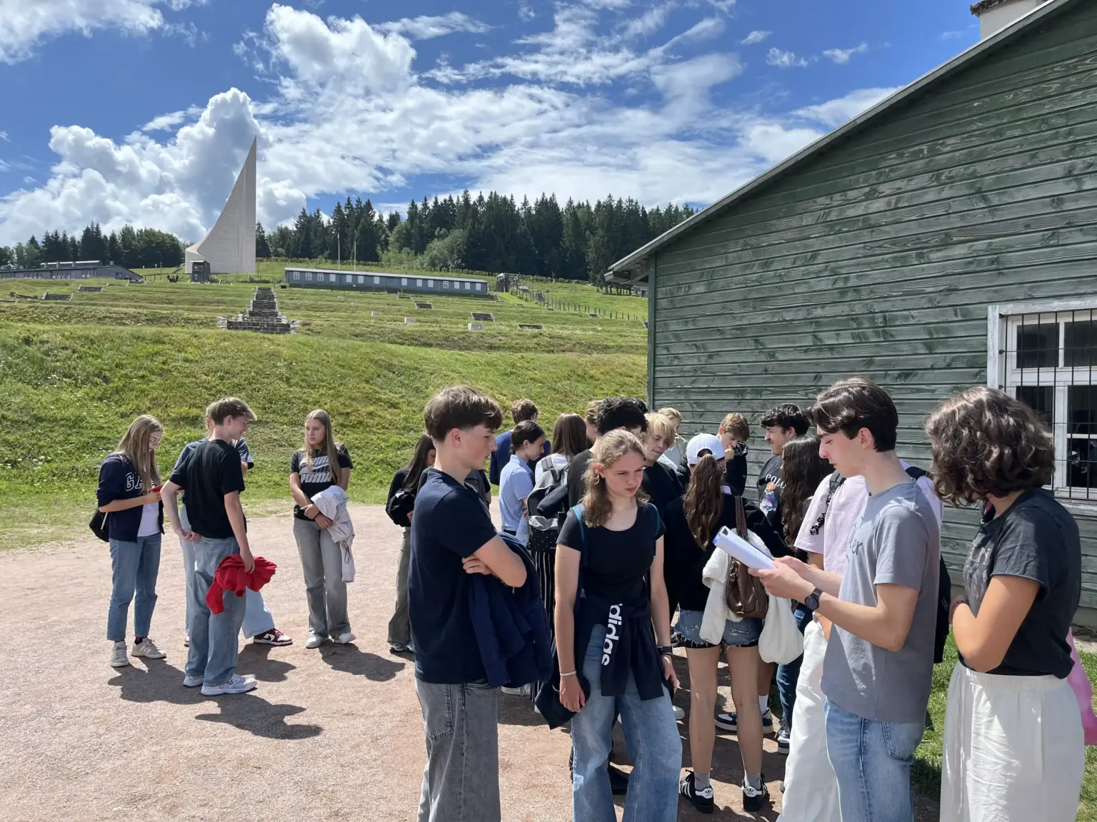 St. Raphael Schulen HD Besuch KZ klasse9 05