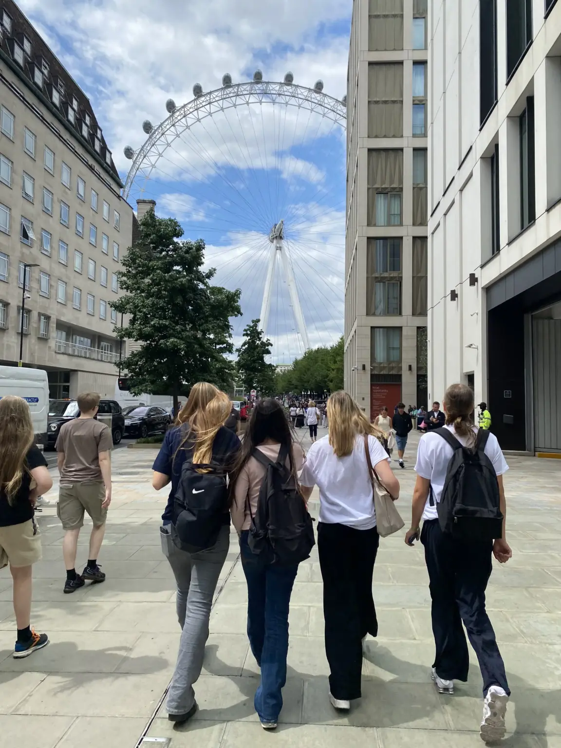 St. Raphael Schulen HD London 8aR 06