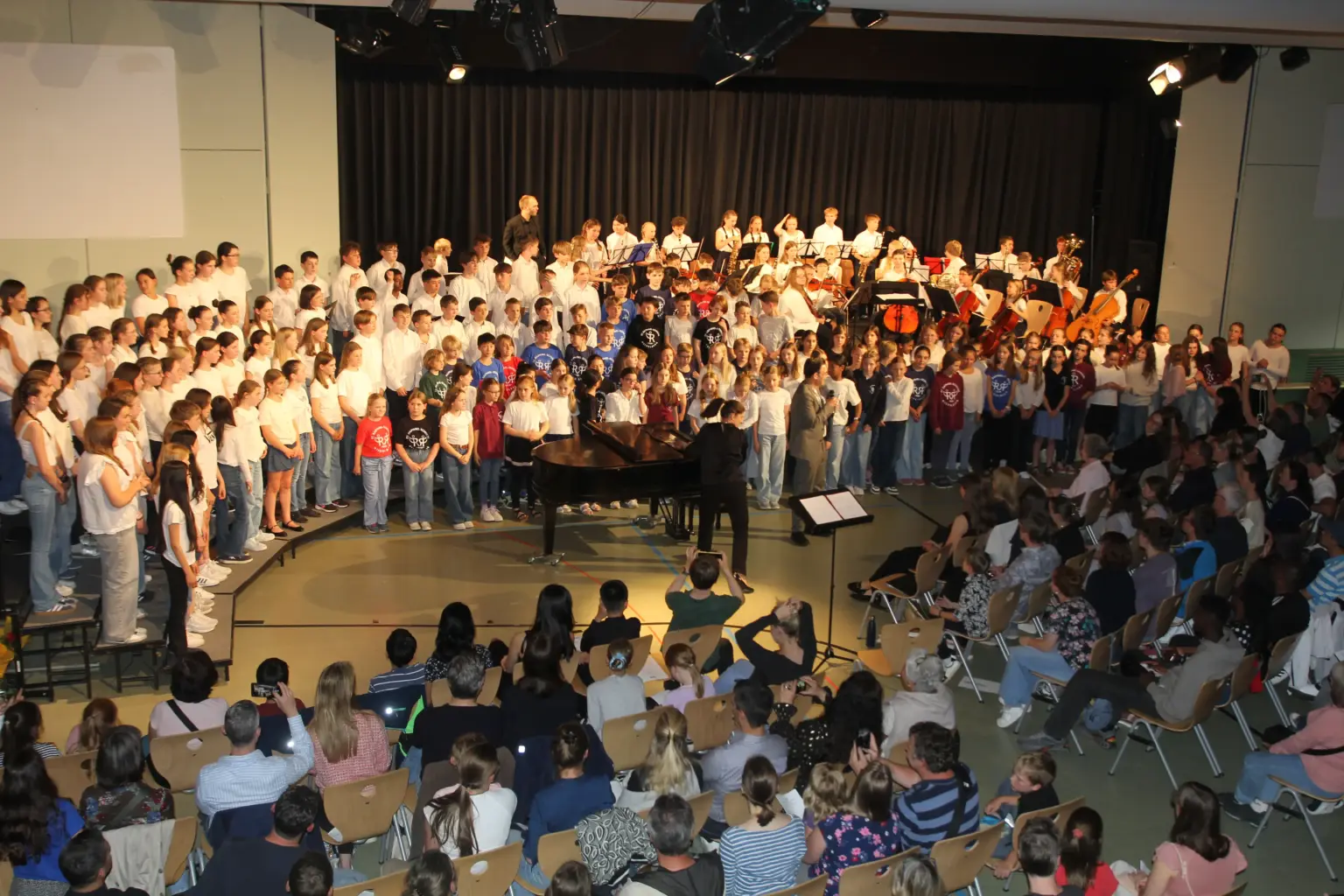 St. Raphael Schulen HD Sommerkonzert Unterstufe 2025 (5)