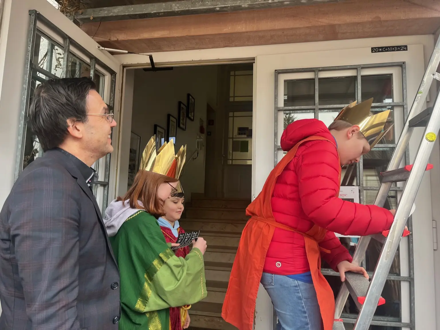 St. Raphael Schulen HD Sternsinger Schulen 09