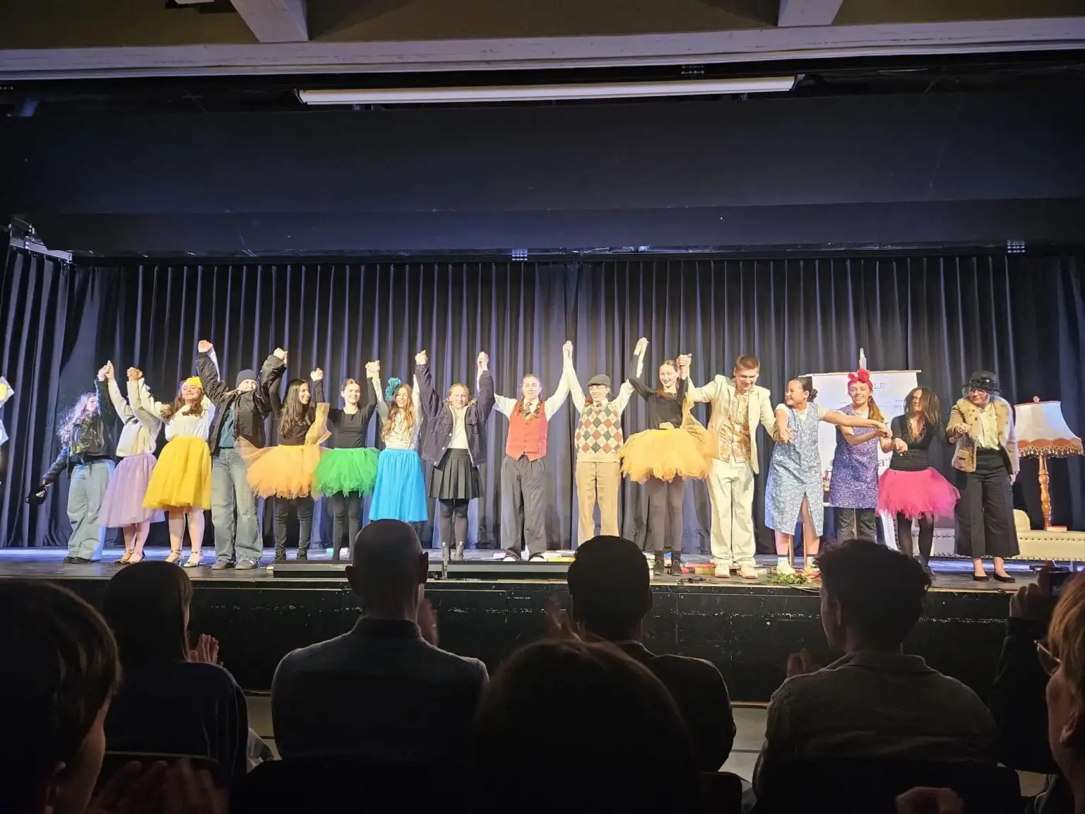 St. Raphael Schulen HD Theater Mittelstufe 02