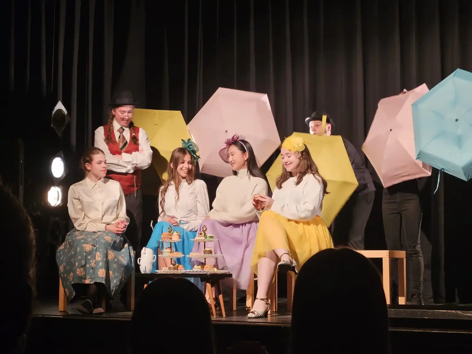 St. Raphael Schulen HD Theater Mittelstufe 04