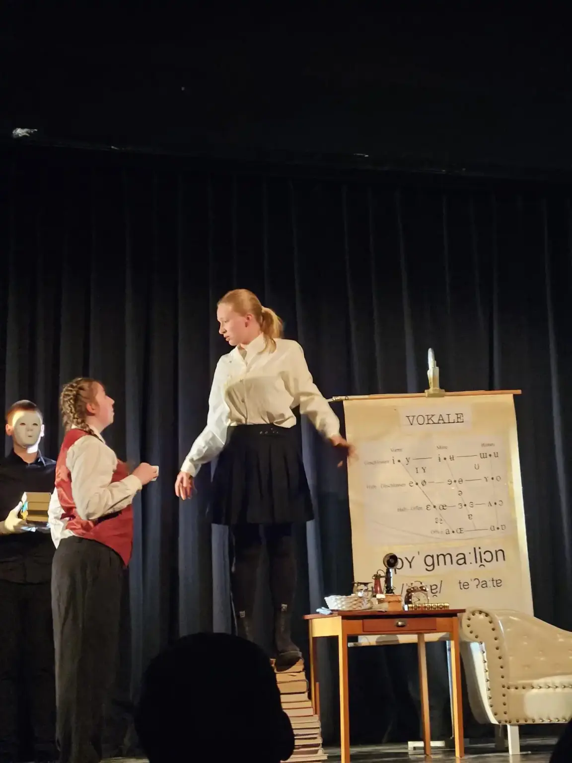 St. Raphael Schulen HD Theater Mittelstufe 06