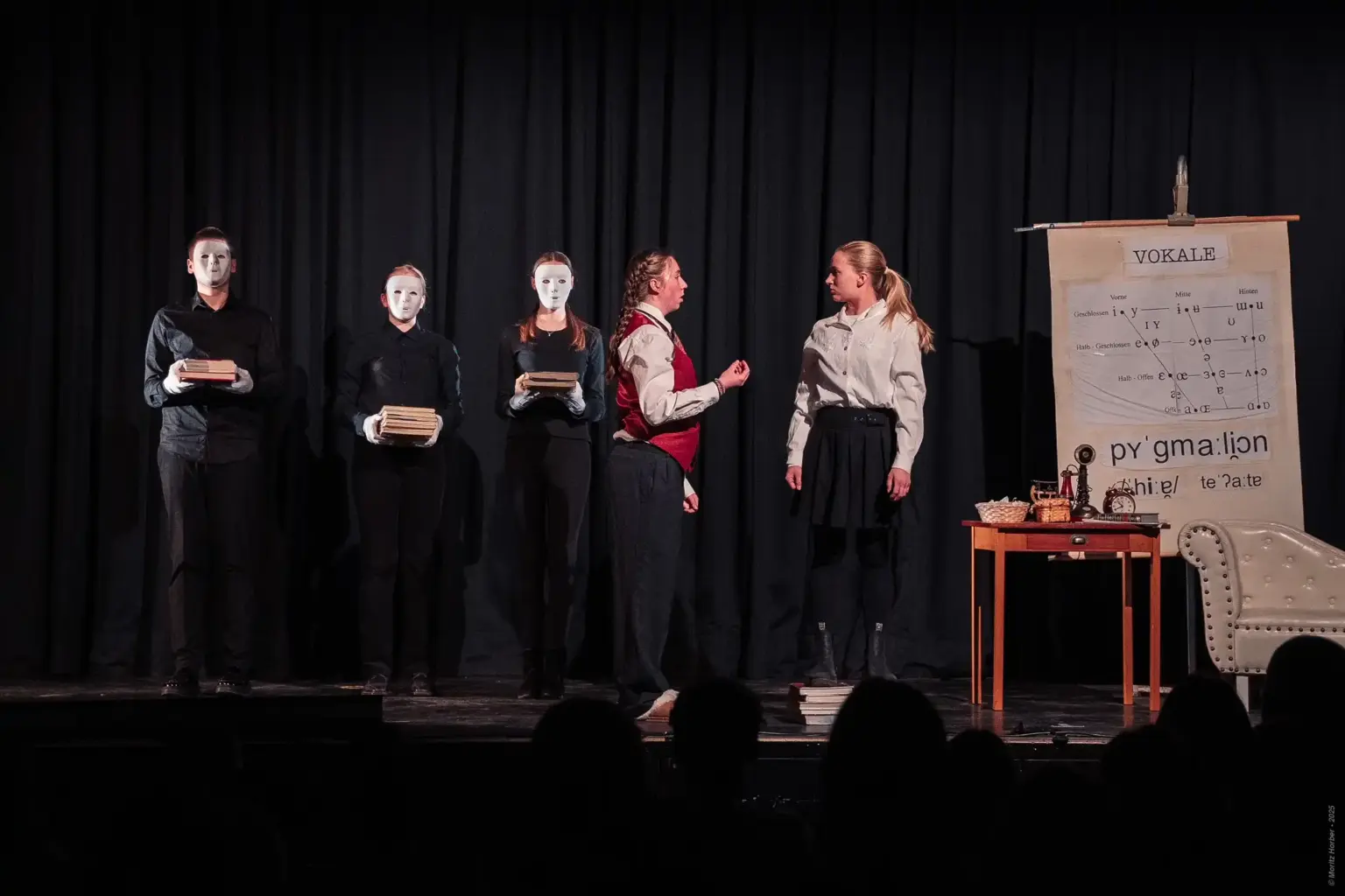 St. Raphael Schulen HD Theater Mittelstufe 10