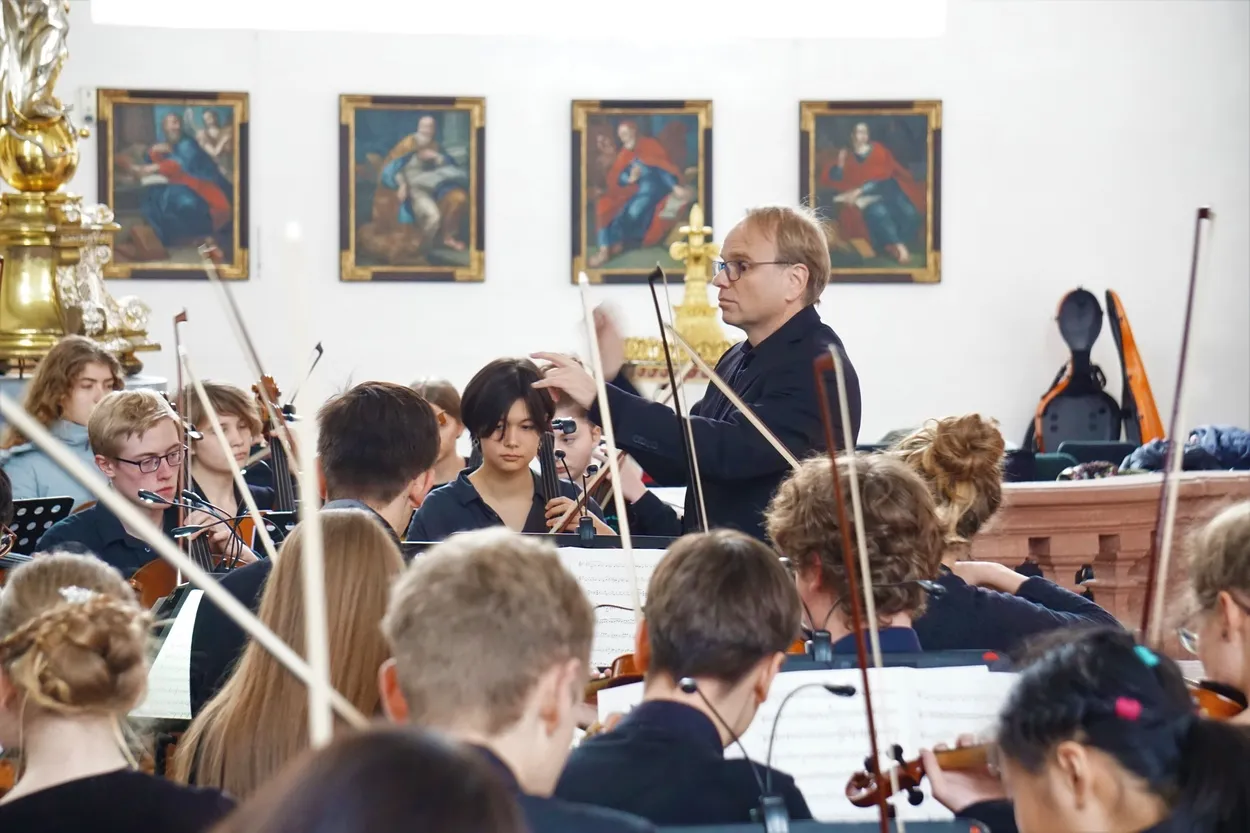 St. Raphael Schulen Heidelberg On the Edge of Light 2019 02