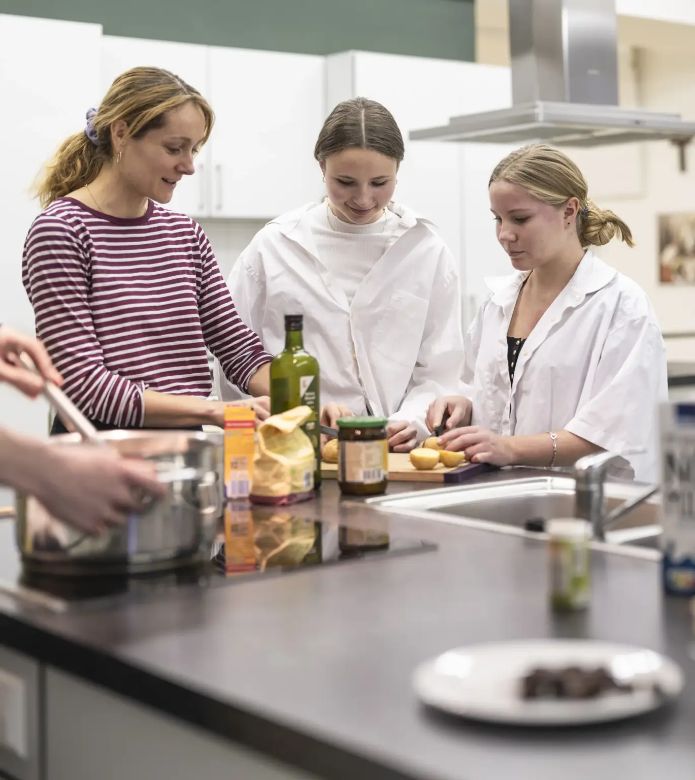 St. Raphael Schulen Heidelberg Unterricht Kueche Eberle
