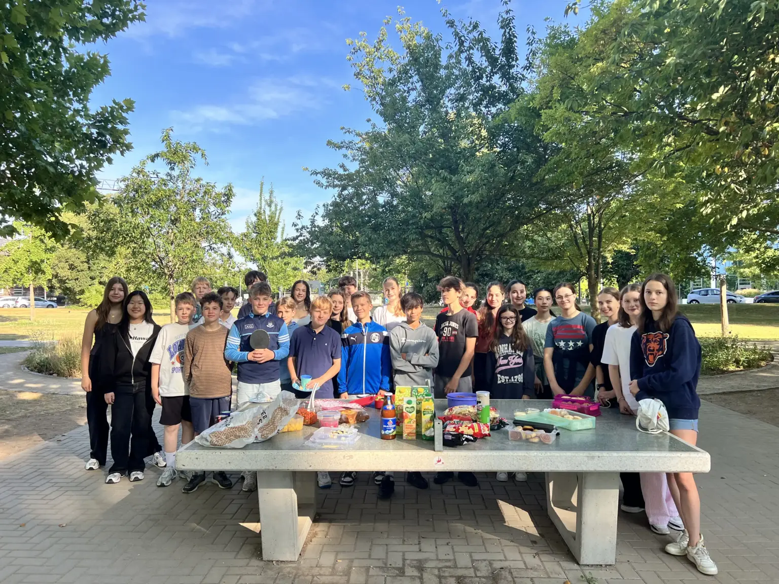 St. Raphael Schulen Internationales Picknick 01